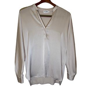 The Reset Size small silky long sleeve